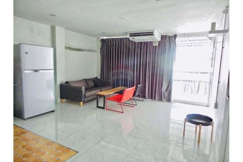 5 Storey Building For Sale in Bangkok, Thailand - Baht 68M