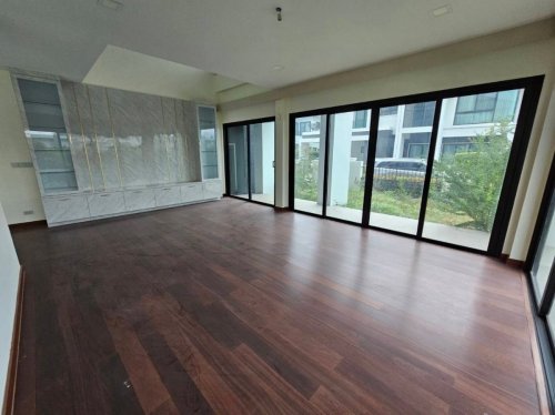 House in Casalunar Mesto for Sale Chonburi Baht 16.7M