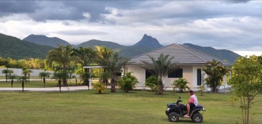 2 bedroom villa and land for sale suitable to build resort on